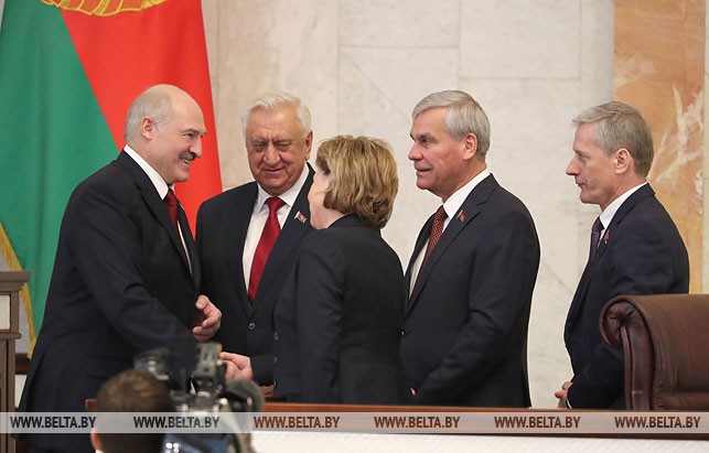 Александр Лукашенко с руководителями парламента