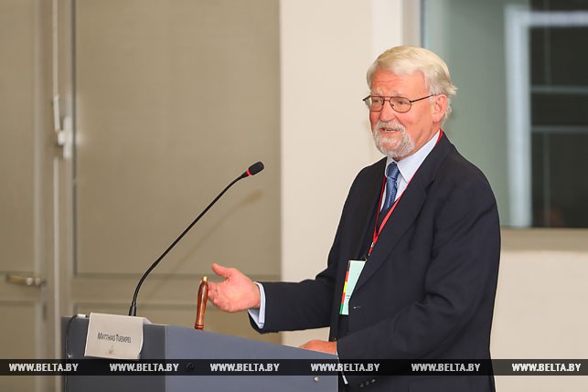 Председатель собрания учредителей Минского международного образовательного центра Матиас Тюмпель