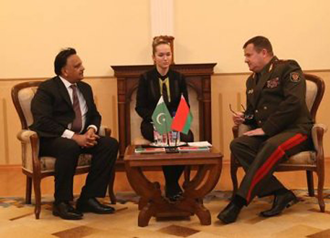 Масуд Хан Раджи и Андрей Равков во время встречи. Фото Министерства обороны Беларуси