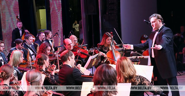 Президентский оркестр под управлением Виктора Бабарикина