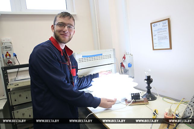 Инженер-испытатель лаборатории электромагнитной совместимости Александр Болотин