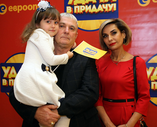 Оксана Фицева: "У нас получилось сразу два приза - 5 рублей и 1000! И маме прямо ко дню рождения достался сертификат на 5 рублей. Вот это тур!"