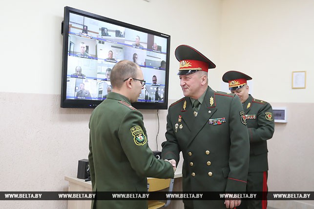 Олег Белоконев посещает факультет связи и АСУ Военной академии.