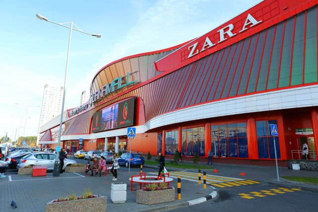 Крупнейший в Беларуси торгово-развлекательный центр "Дана Молл" – рай для приятного шопинга и самых разнообразных развлечений