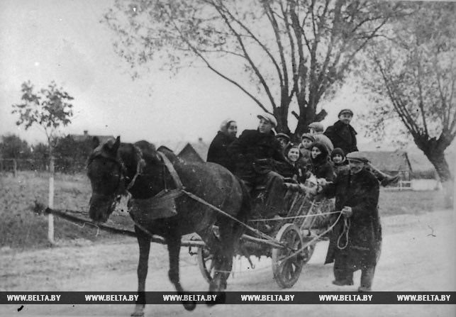 С приходом в Западную Белоруссию Красной Армии население возвращается в родные места. 1939 год