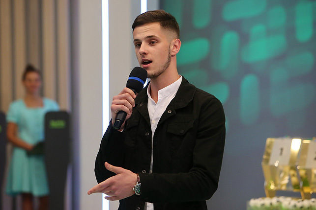 Белорусский участник шоу "Песни" порадовал зрителей выступлением!