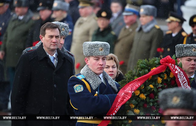 Первый заместитель главы Администрации Президента Максим Рыженков (слева)