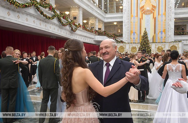 Александр Лукашенко на Республиканском балу