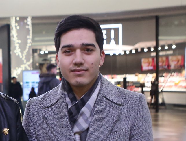 Тархат, студент из Узбекистана