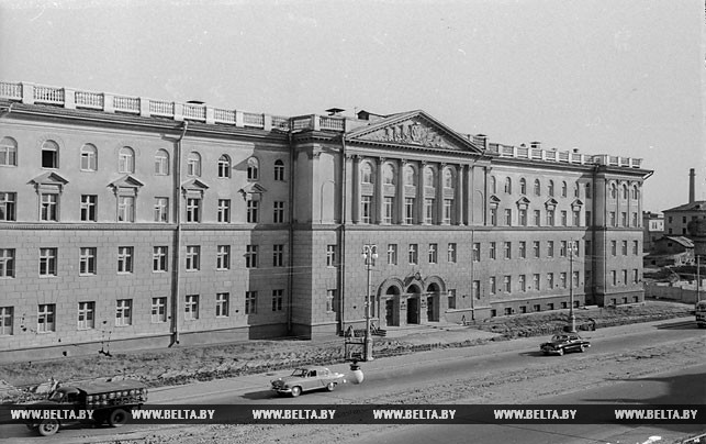 Новое здание Минского энергетического техникума. 1958 год