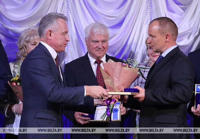 Во время вручения премии авторскому коллективу службы промышленной безопасности ОАО "Нафтан"