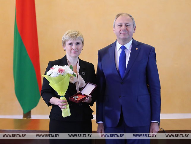 Главный ученый секретарь ВАК Ольга Дубаневич награждена медалью "За трудовые заслуги".