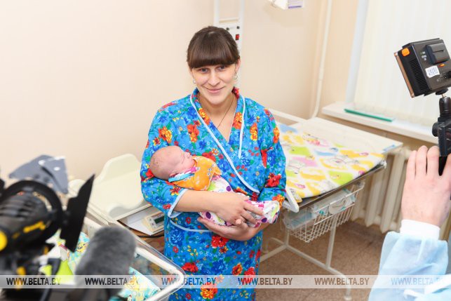 Ольга Зданович с ребенком