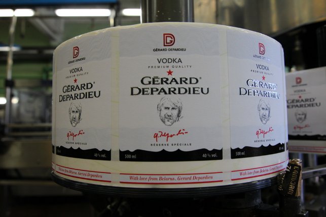 Премиальный крепкий напиток Gerard Depardieu ("Жерар Депардье") уже поставляется в торговую сеть Auchan ("Ашан") в Российской Федерации, а так же достигнуты договоренности о выводе этого продукта на рынки Франции и Канады