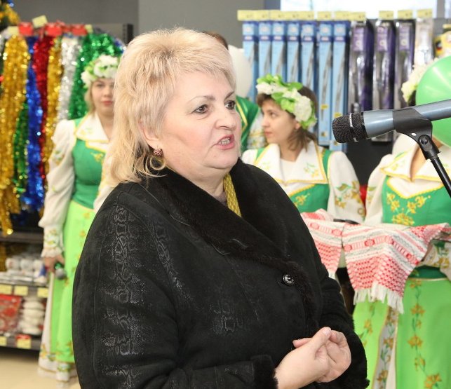 Председатель Добрушского райисполкома Ольга Мохорева: "Открытие супермаркета "Евроопт" - это важное и долгожданное событие для нашего города и района".