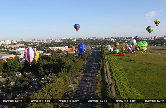 Массовый полет воздушных шаров в Минске