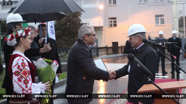 Министр энергетики Республики Беларусь Владимир Потупчик во время награждения лучших теплоэнергетиков.
