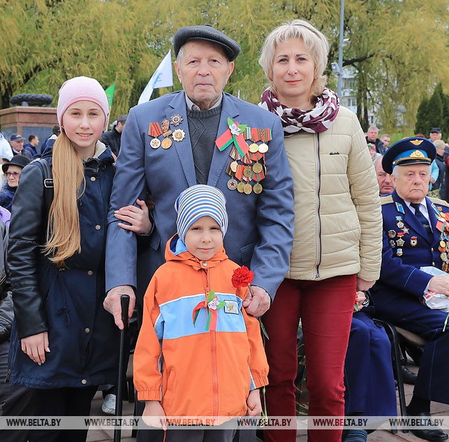 Ветеран Петр Барковец с семьей