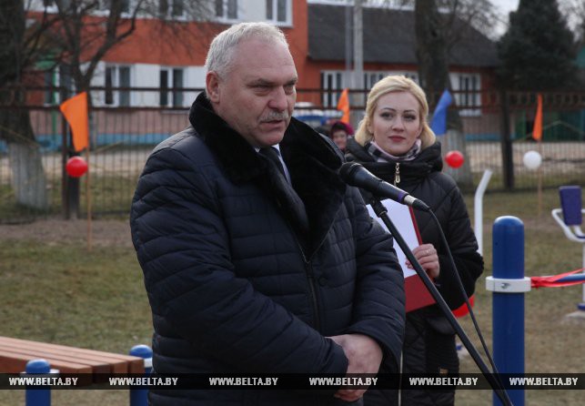 Во время открытия выступает председатель Чериковского райисполкома Михаил Космачев