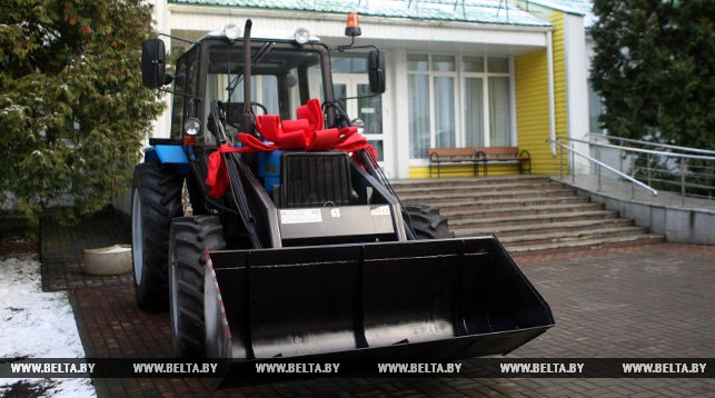 Новый трактор "Беларус" МУП-351