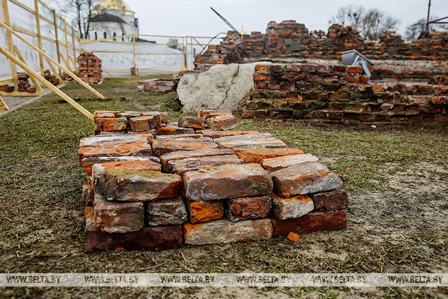 Руины здания инженерного управления Брестской крепости подготавливают к консервации