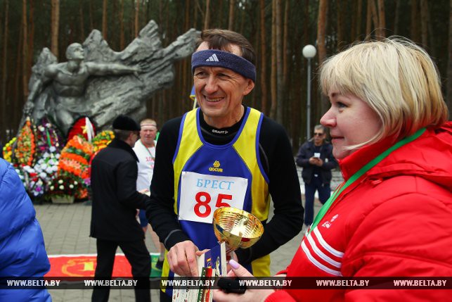 Победитель забега на дистанцию 1 км среди ветеранов Афганитана Анатолий Климевский