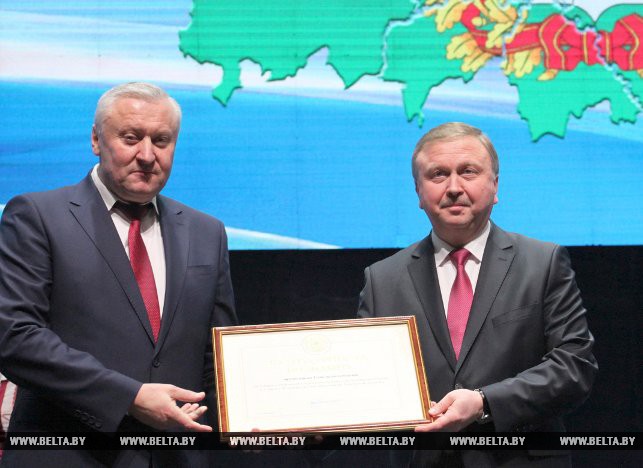 Председатель Гомельского облисполкома Владимир Дворник и премьер-министр Андрей Кобяков