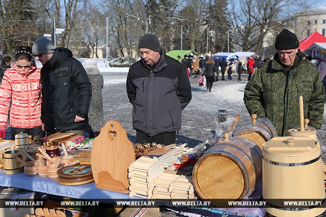 Свыше 150 мастеров и ремесленников со всех регионов страны собрались в Гродно на традиционную ярмарку "Казюки".