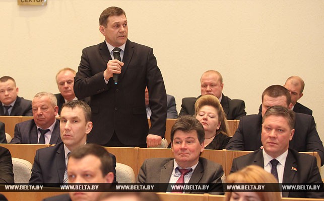 Выступает депутат областного Совета Андрей Ярцев