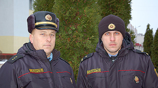 Виталий Тимоховцев и Валерий Афанасенко. Фото УВД Гомельского облисполкома