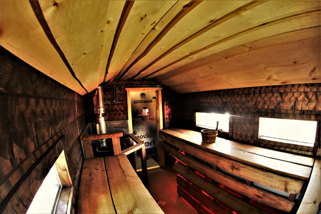 Внутри Sauna Truck - передвижной финской сауны