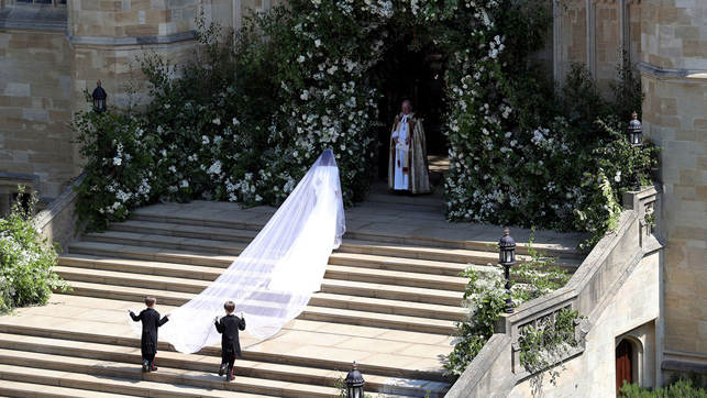 Меган Маркл на свадебной церемонии в часовне Святого Георгия в Виндзорском замке. Фото Reuters