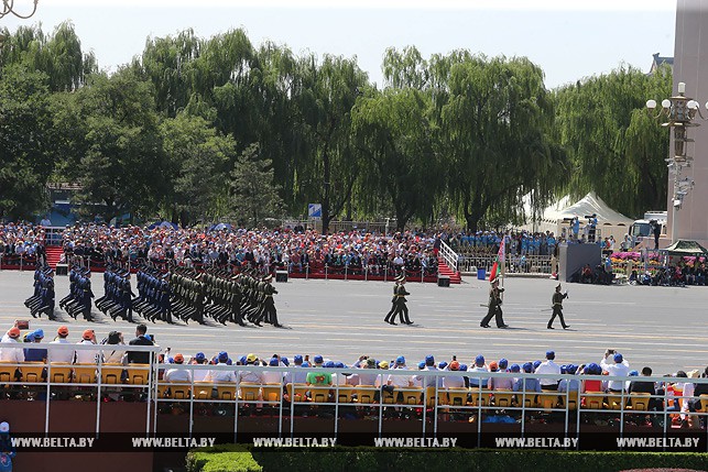 Белорусский расчет принимает участие в военном параде в Пекине