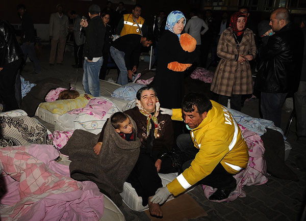 В Турции произошло повторное землетрясение. Шокирующие фото