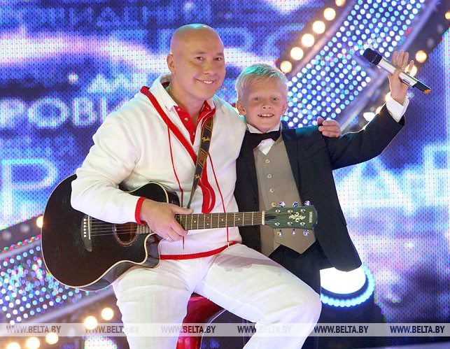 Финал отбора на детское "Евровидение-2010" порадовал невероятными дуэтами. На снимке: Александр Солодуха и Юра Демидович, сентябрь 2010 года