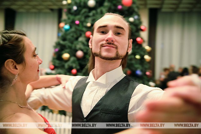Виталий Щербин во время Рождественского бала