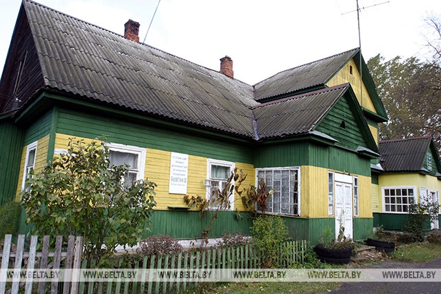 В деревне Першай Воложинского района сохранился дом, где прошли школьные годы белорусского писателя Ядвигина Ш.