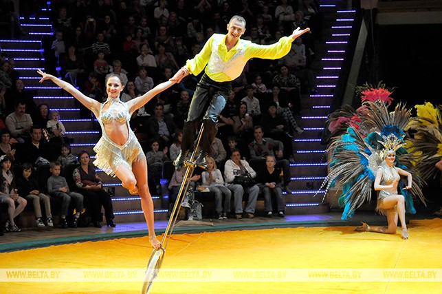 Во время циркового представления "Арт-и-Шок" в Белгосцирке. 2012 год