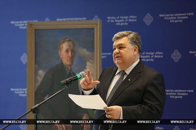 Чрезвычайный и Полномочный Посол Азербайджанской Республики в Республике Беларусь Латиф Гандилов.