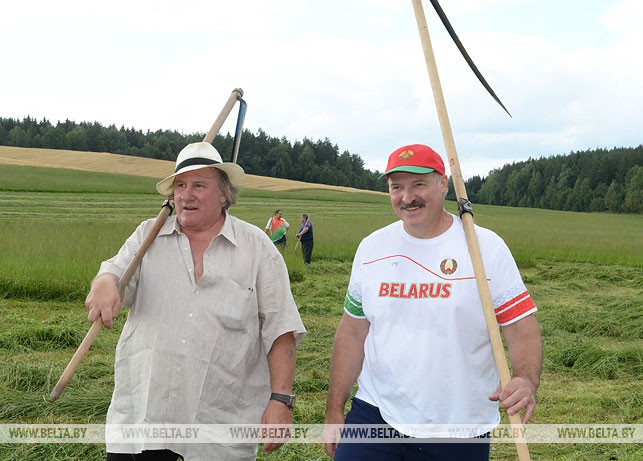 Жерар Депардье и Александр Лукашенко. 22 июля, 2015 года