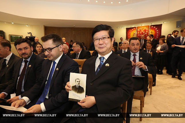 Чрезвычайный и Полномочный Посол Китайской Народной Республики в Республике Беларусь Цуй Цимин