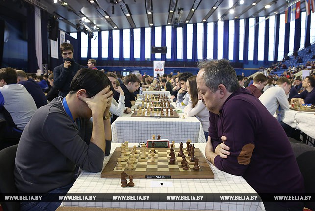победитель Чемпионата Европы по быстрым шахматам Иван Попов
(Россия) и Илья Смирин (Израиль)