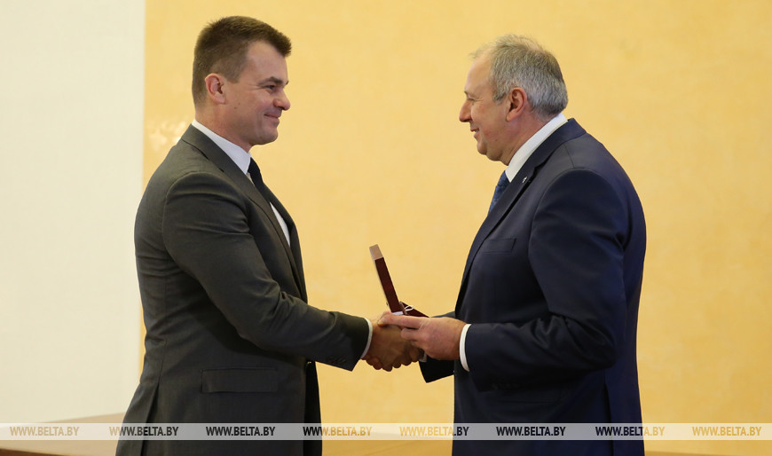 Министр юстиции Олег Слижевский награжден медалью "За трудовые заслуги"