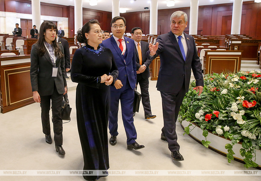Владимир Андрейченко и Нгуен Тхи Ким Нган в Овальном зале