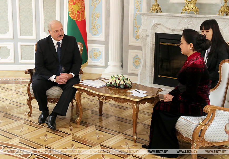 Александр Лукашенко и Нгуен Тхи Ким Нган