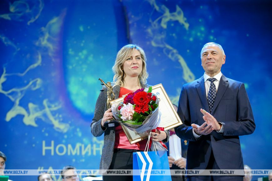 Награду в номинации "Адвокатура" получила адвокат Витебской областной коллегии Елена Степанова