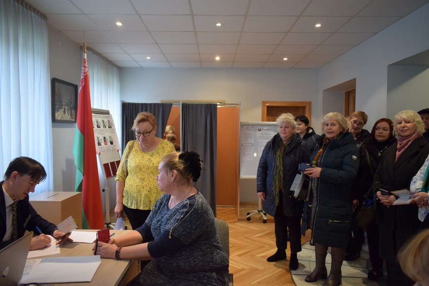 На избирательном участке в Латвии. Фото посольства Беларуси в Латвии
