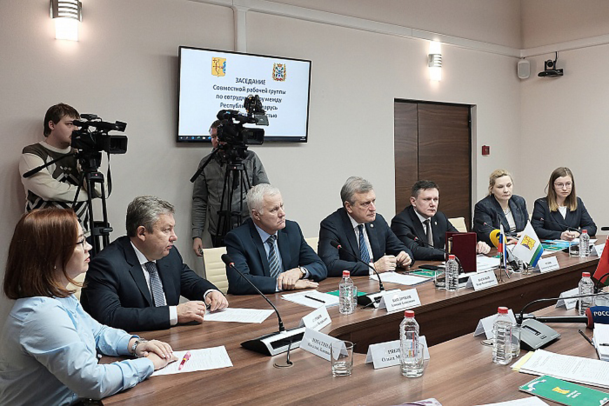 Во время заседания. Фото официального сайта правительства Кировской области