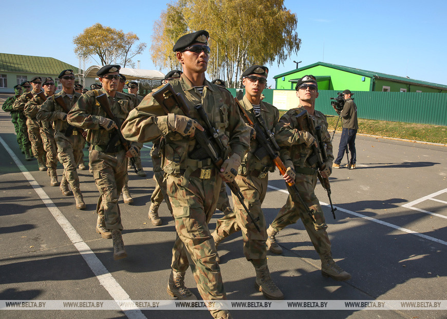 Представители Вооруженных Сил Таджикистана
