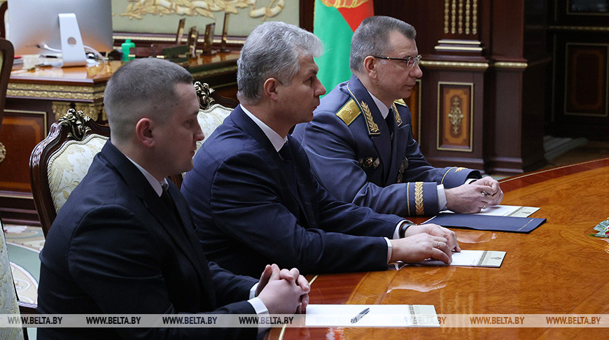 Владимир Орловский (справа) Владимир Орловский (справа)